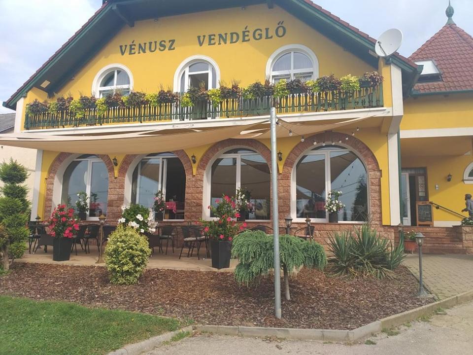 Bed and Breakfast Vénusz Panzió és Vendéglő Bagod Exterior foto
